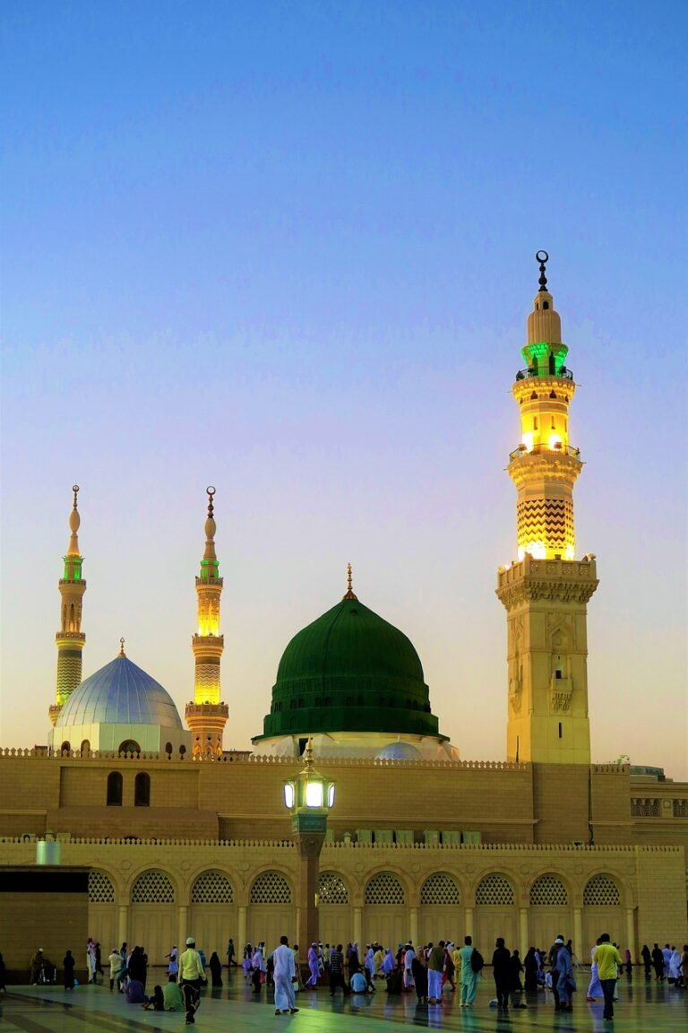 TRAVEL IN MAKKAH Masjid Al-Nabawi